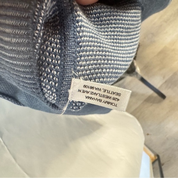 Tommy Bahama Men’s Silk/Cotton Blend V-neck Sweater, Blue Woven Pattern Sz XL - Picture 7 of 7